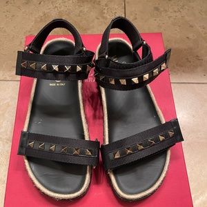 Valentino Garavani Rockstud Cloth Sandal